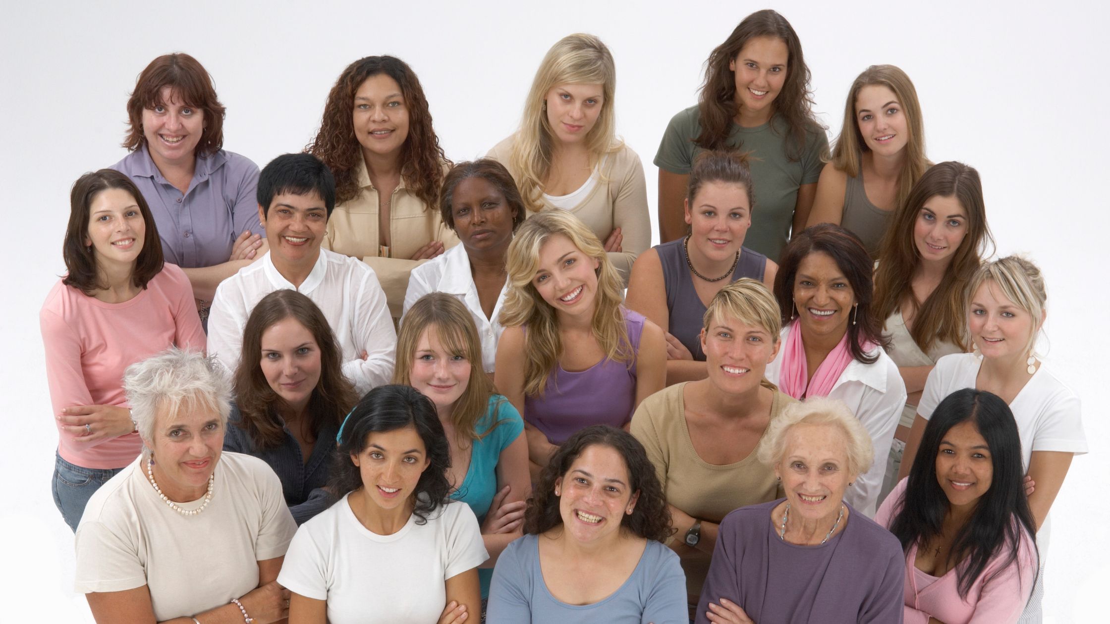 gruppo di donne di diverse età e etnie